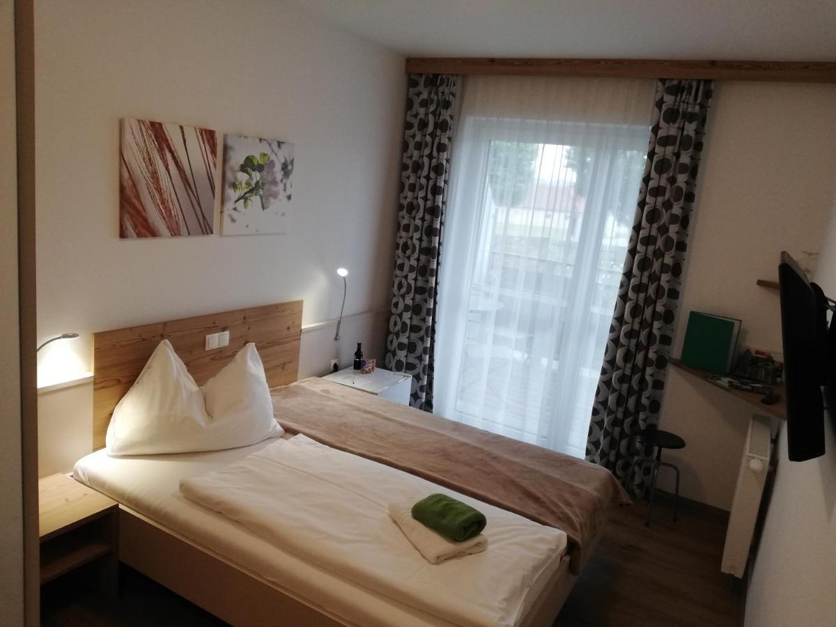 פלדבאך Hotel & Fruehstueckspension Raabtal מראה חיצוני תמונה